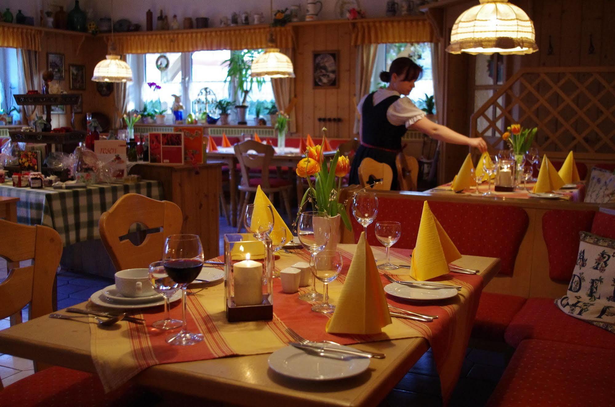 Gasthof Roseneck Wallenfels エクステリア 写真